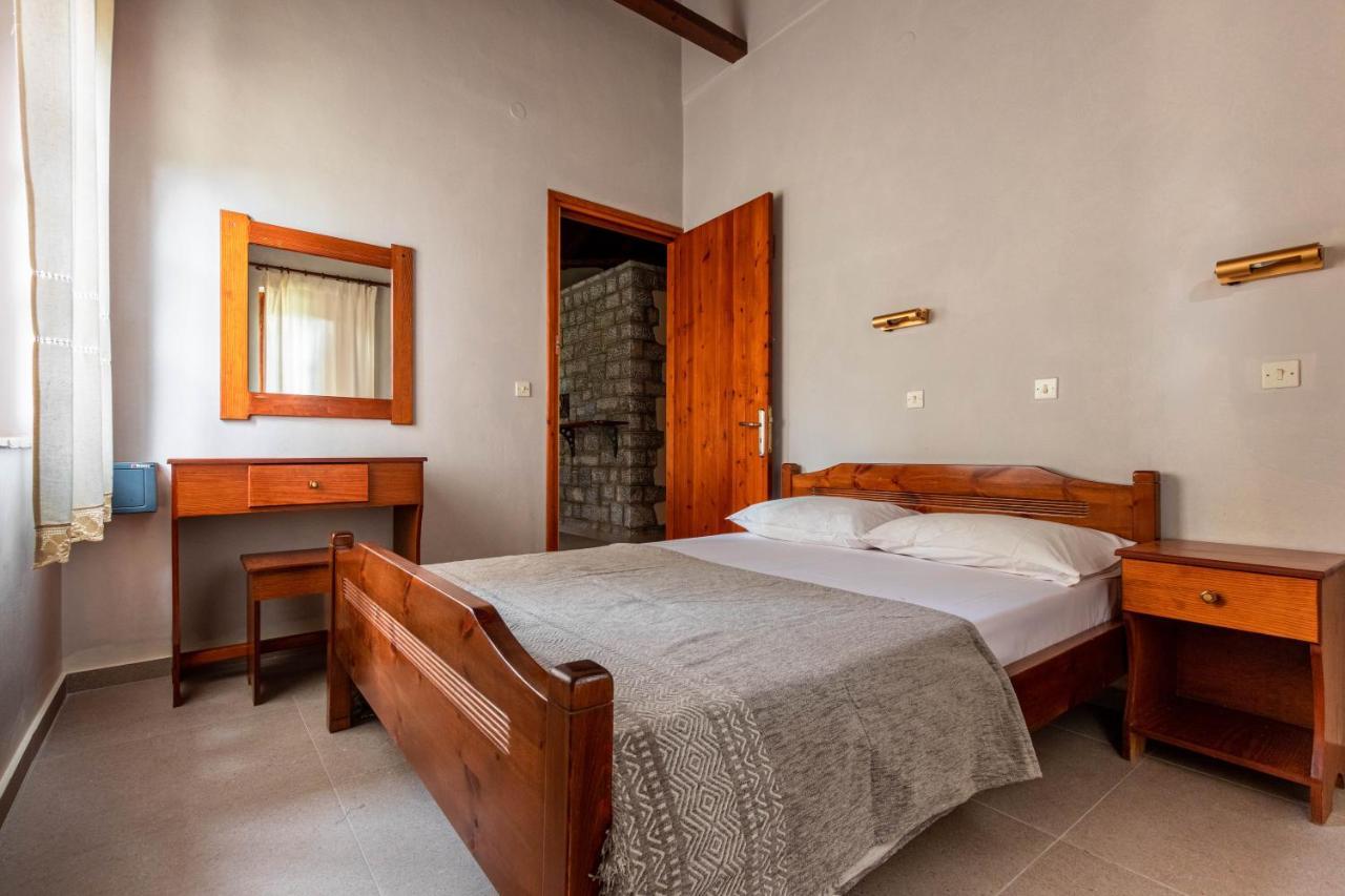 Holiday home Porto Kalamitsi Stone-built